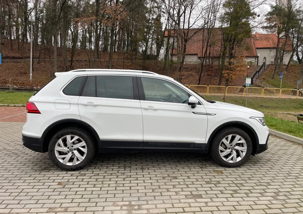 Volkswagen Tiguan cena 149900 przebieg: 24700, rok produkcji 2022 z Nowy Staw małe 172